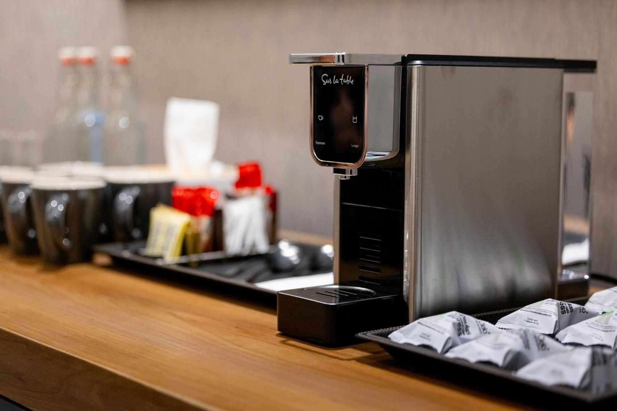 Voco Saltillo Suites By Ihg Bagian luar foto