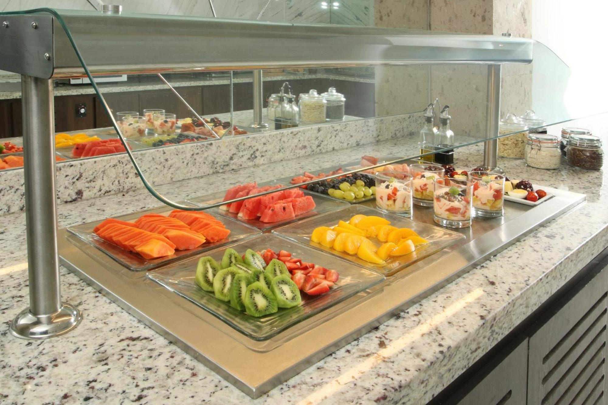 Voco Saltillo Suites By Ihg Bagian luar foto